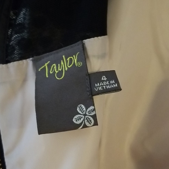 Dress - Picture 3 of 5